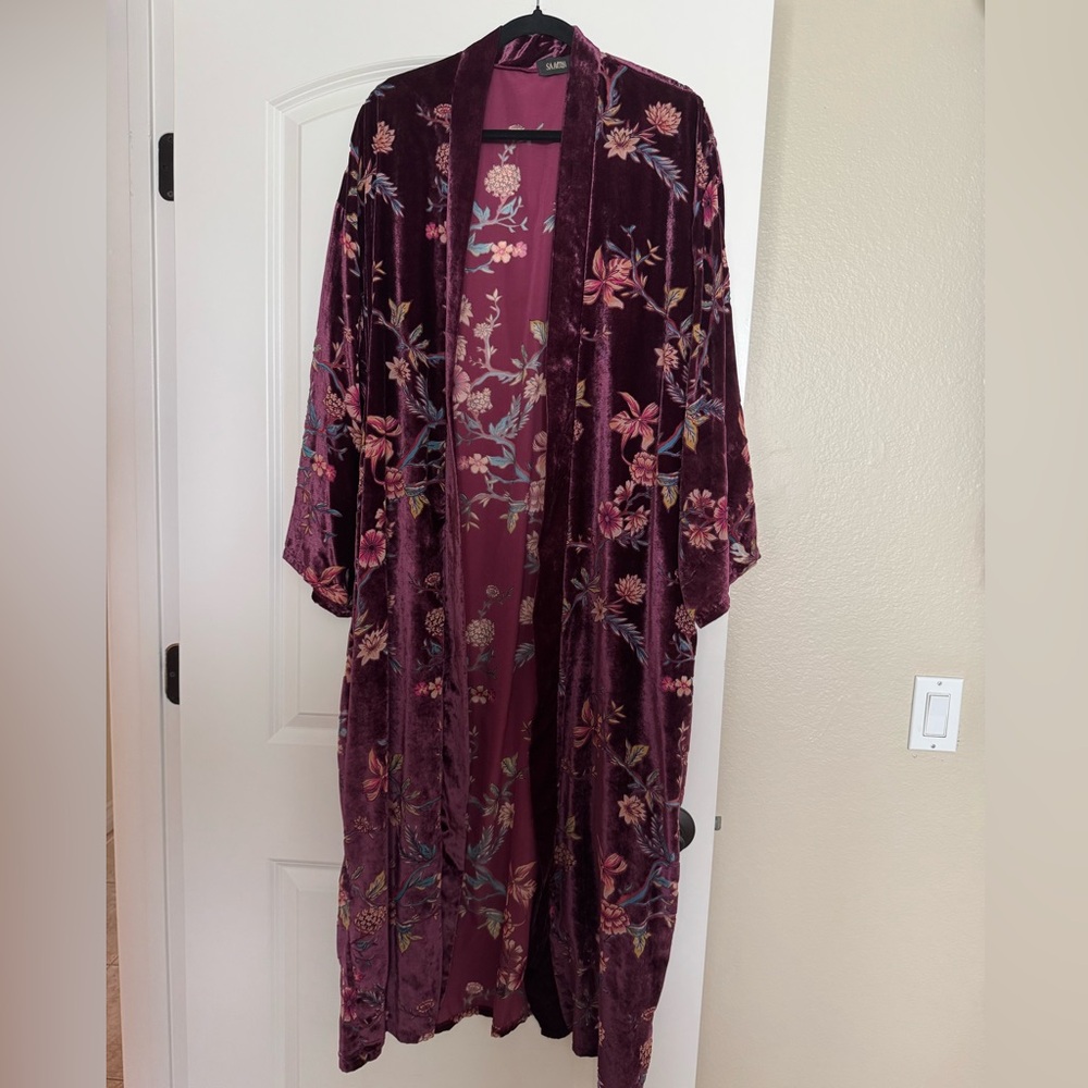 Anthropologie Burgundy Floral Velvet Kimono